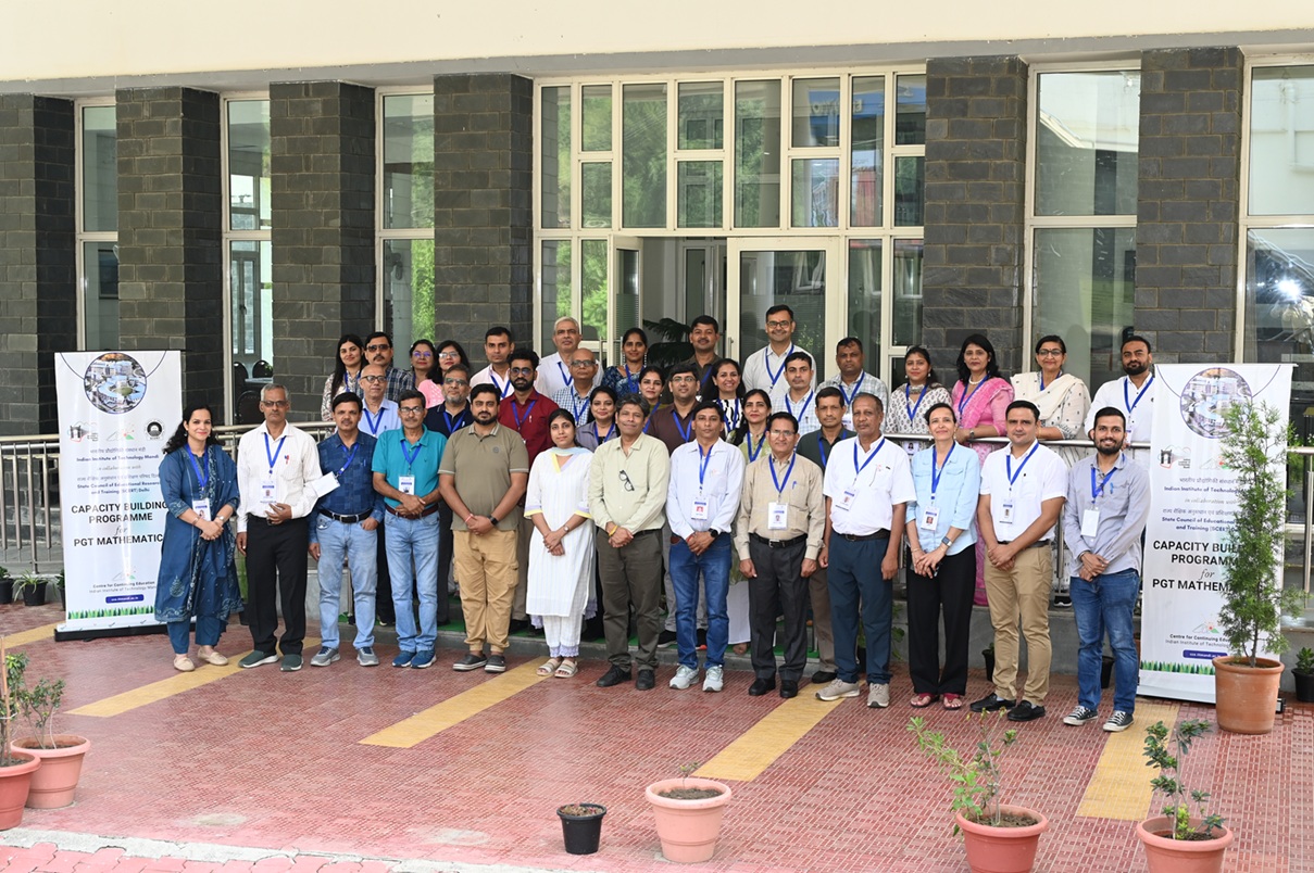 Group Photo: CBP for PGT Mathematics (SCERT Delhi)
