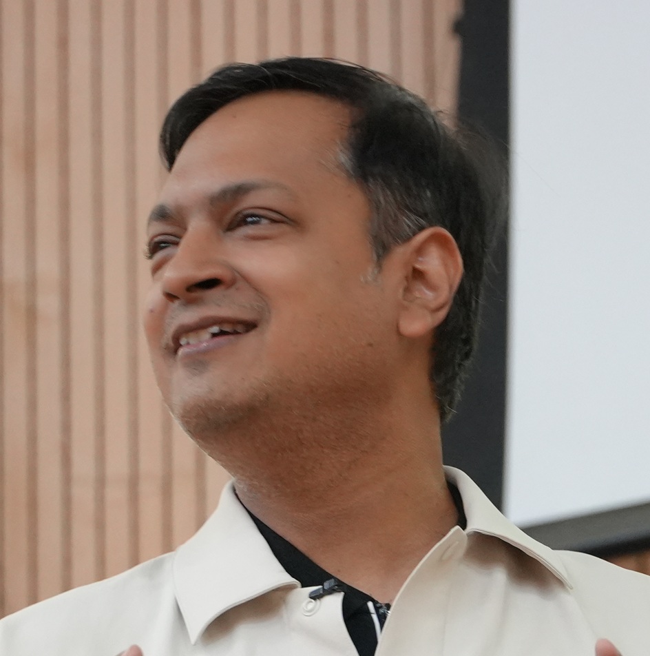 Mr. Rajneesh Jindia